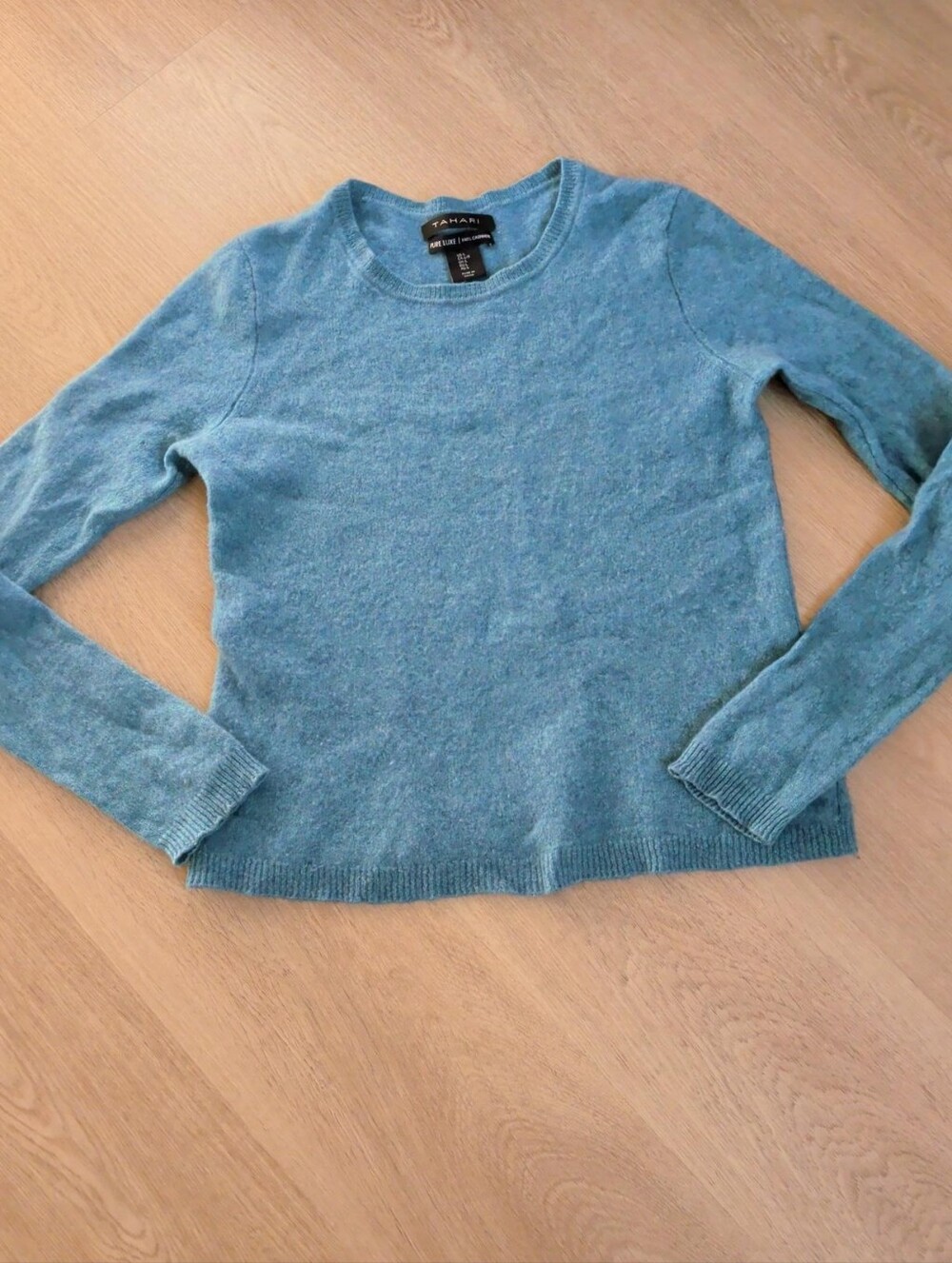 Tahari Pure Luxe 100% Cashmere Teal Blue Crewneck Sweater